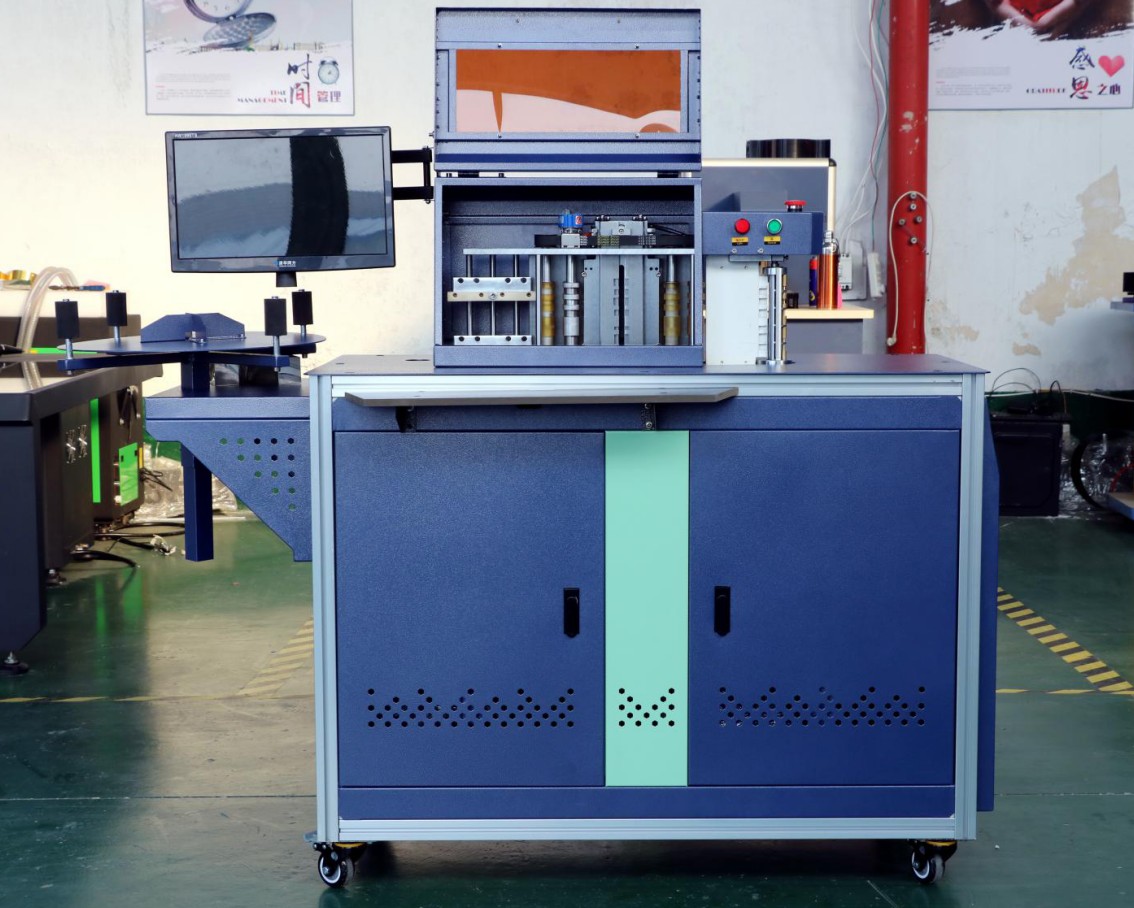 Maszyna do gięcia liter z żywi – Resin Printer recenzja i cena